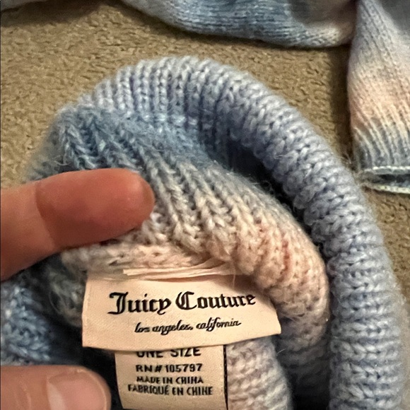 Juicy Couture ombré pink blue Pom beanie hat and scarf set New without tags - Picture 4 of 5